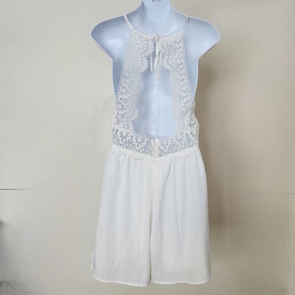 Love Tree White Romper Crochet Trim Open Back Size M - Picture 4 of 8